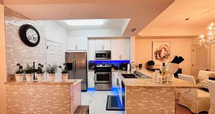 "Home away like home"-luxury, relaxing tropical escape to a sunshine state