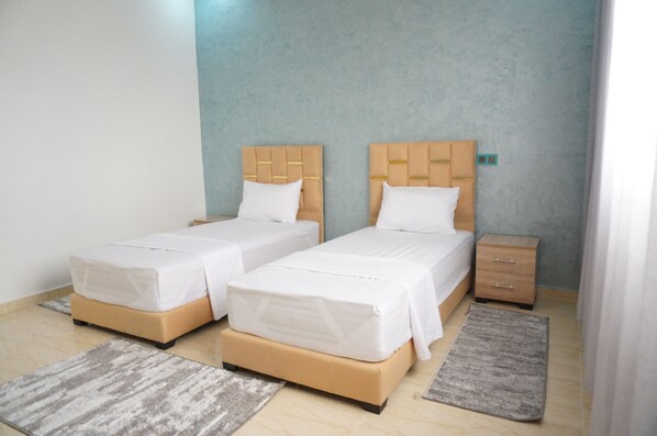 1 habitación, wifi y ropa de cama