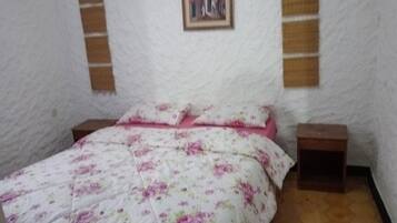 2 bedrooms, bed sheets