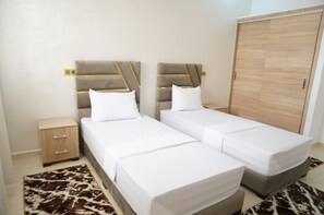 WiFi, bed sheets