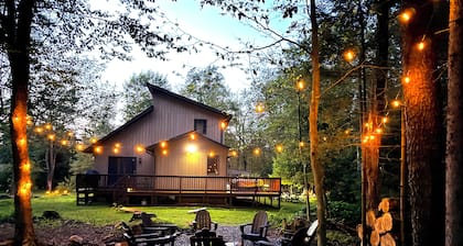 Cozy Cabin with Pond, Game Rm, Pool & Fire Pit