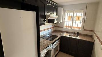 Apartment, 2 Bedrooms, Accessible, Smoking | Laundry