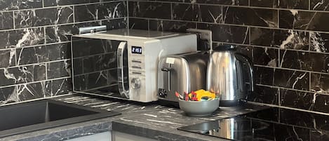 Fridge, microwave, oven, stovetop