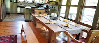Charming Retreat at Stone Hill Estate – Nature Meets Luxury