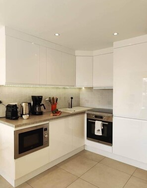 Fridge, microwave, oven, dishwasher