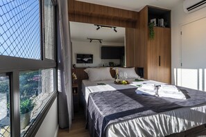 Apartment | Verdunkelungsvorhänge, Bügeleisen/Bügelbrett, kostenloses WLAN
