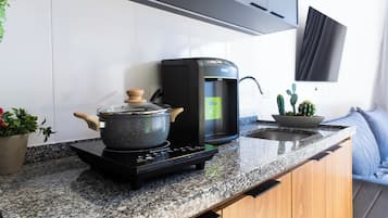 Apartment | Private kitchen | Coffee/tea maker