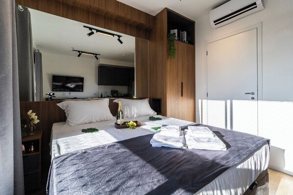 Apartment | Blackout curtains, iron/ironing board, free WiFi