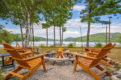 5br/2ba Lake & Ski House w/ Waterfront & Hot Tub