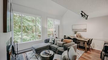 Condo, 2 Bedrooms, Balcony | Living room