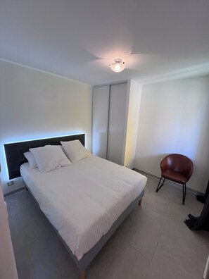 2 Schlafzimmer, Schreibtisch, kostenloses WLAN, Bettwäsche