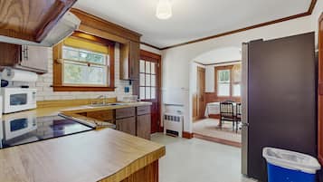 KylskÄp, mikrovÄgsugn, ugn och spishÀll