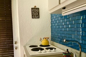 Microwave, stovetop