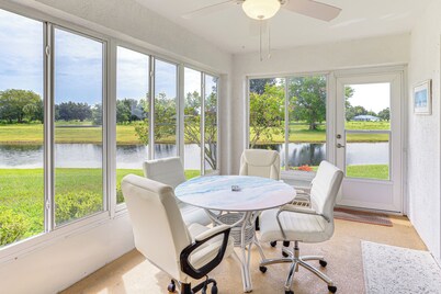 5 Mi to Sebring Int'l Raceway: Canal-View Retreat!
