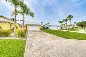 Property grounds - 5 Mi to Sebring Int'l Raceway: Canal-View Retreat! (Sebring)