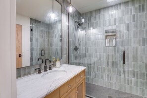 Hair dryer, towels - Cabin on 28 Acres: Hike & Fish in Flathead Valley! (Marion)
