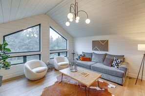 TV, fireplace - Cabin on 28 Acres: Hike & Fish in Flathead Valley! (Marion)