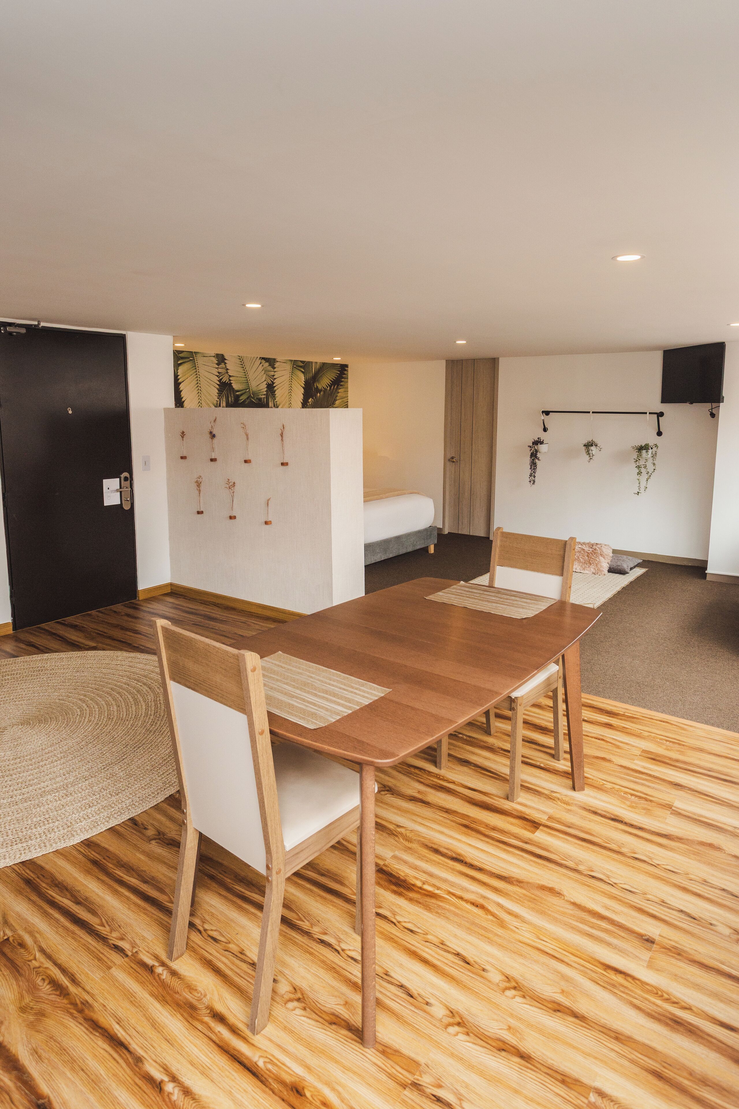 Suite Deluxe, vue cour intérieure | Salle à manger