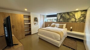 Suite, City View