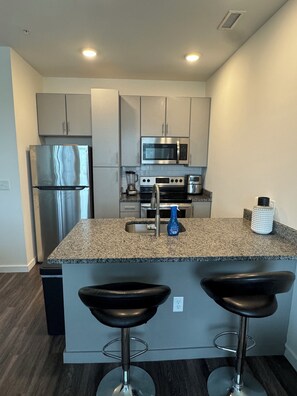 Microwave, oven, stovetop, dishwasher