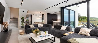 Luxury villa 45° with infinity pool