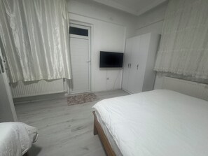 Room, Multiple Beds