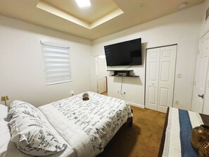 3 bedrooms, iron/ironing board, WiFi, bed sheets - Charming 3-bedroom townhome in a beautiful community close to many attractions! (Homestead)