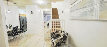 Charming 3-bedroom townhome in a beautiful community close to many attractions!