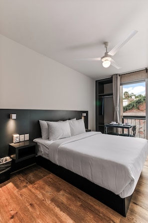 Comfort Apartment, 1 Double Bed, Balcony, Courtyard View | Desk, laptop workspace, iron/ironing board, free WiFi
