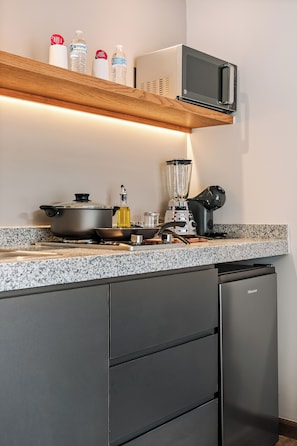 Comfort Apartment, 1 Double Bed, Balcony, Courtyard View | Private kitchen | Mini-fridge, microwave, stovetop, dishwasher