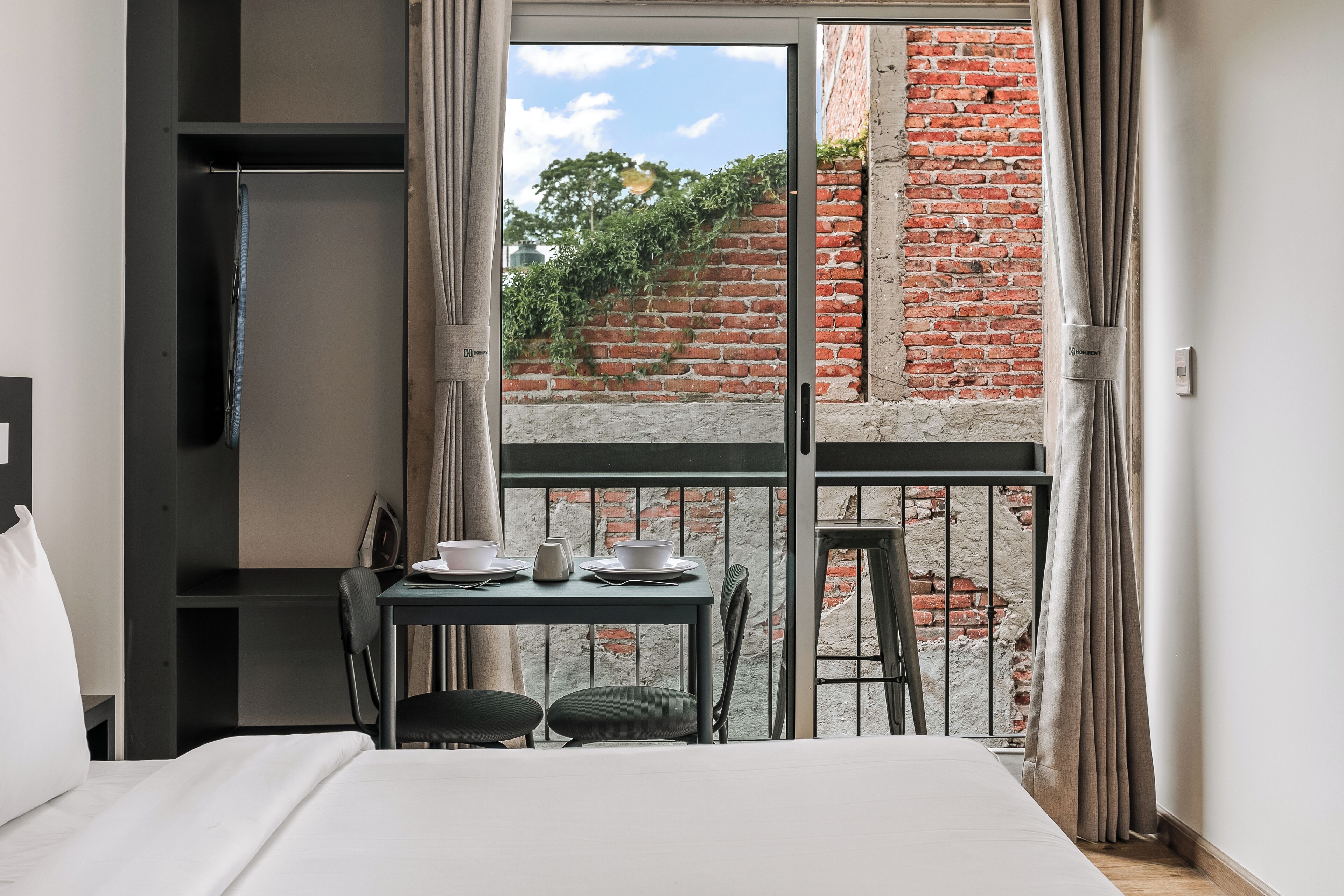 Appartement Confort, 1 grand lit, balcon, vue cour intérieure | Balcon