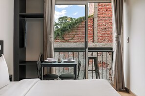 Apartamento Confort, 1 cama de matrimonio, balcón, vistas al patio | Balcón