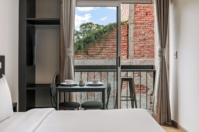 Primavera By Homirent