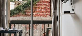 Primavera By Homirent