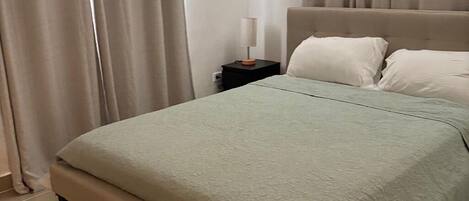 WiFi, bed sheets