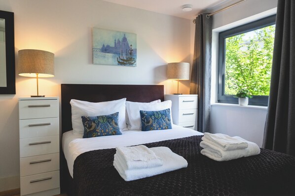 1 bedroom, iron/ironing board, travel cot, WiFi