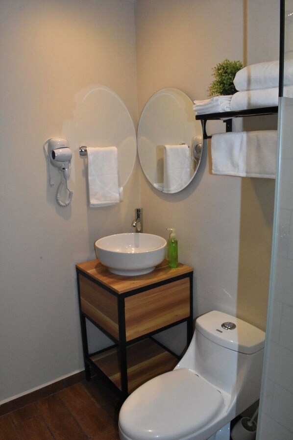 Bathroom - Departamentos exclusivos, equipados y amueblados en Torre Barrio Vergel (Monterrey)