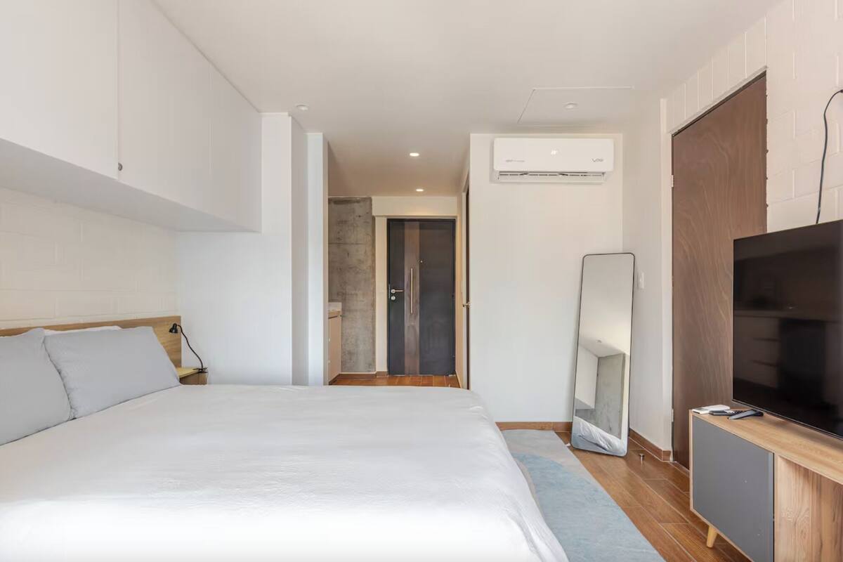 Wifi gratis, decoración personalizada y muebles diferentes 