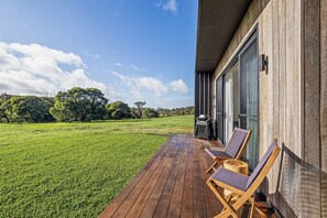 Terrace/patio - Chalet Coast | Walburra Brook Off-grid Luxury stay (Metricup)