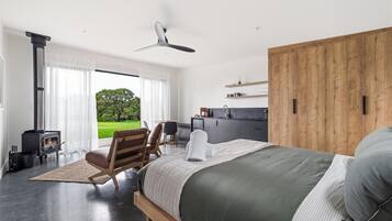 1 bedroom, iron/ironing board, Internet