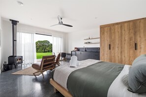 1 bedroom, iron/ironing board, Internet