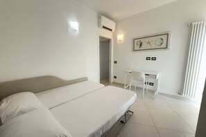 2 bedrooms, iron/ironing board - Exclusive Penthouse, Sea View, 100m from the beach (Alassio)