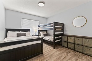 3 bedrooms, desk, iron/ironing board, travel crib