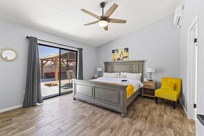 3 bedrooms, desk, iron/ironing board, travel cot