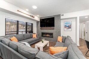 Smart TV, fireplace, table tennis, music library