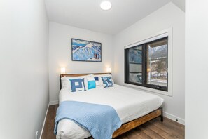 4 Schlafzimmer, Bügeleisen/Bügelbrett, Reisekinderbett, kostenloses WLAN