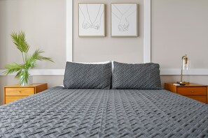 4 bedrooms, iron/ironing board, free WiFi, bed sheets