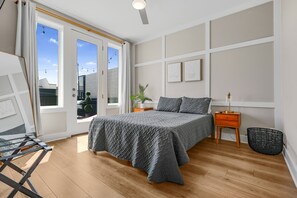 4 bedrooms, iron/ironing board, free WiFi, bed sheets