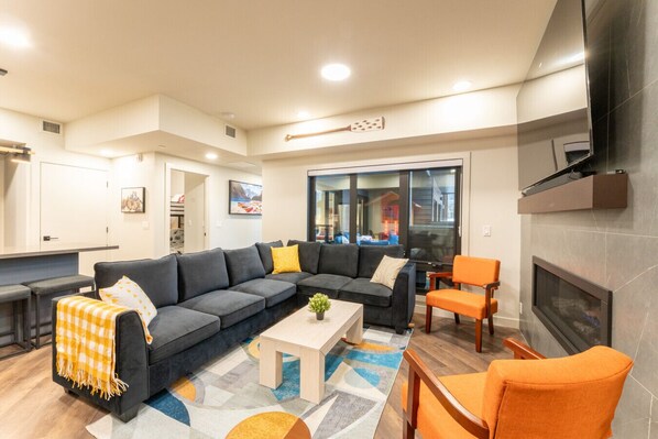 Smart TV, fireplace, table tennis, music library