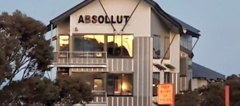 Absollut 9 - Central location